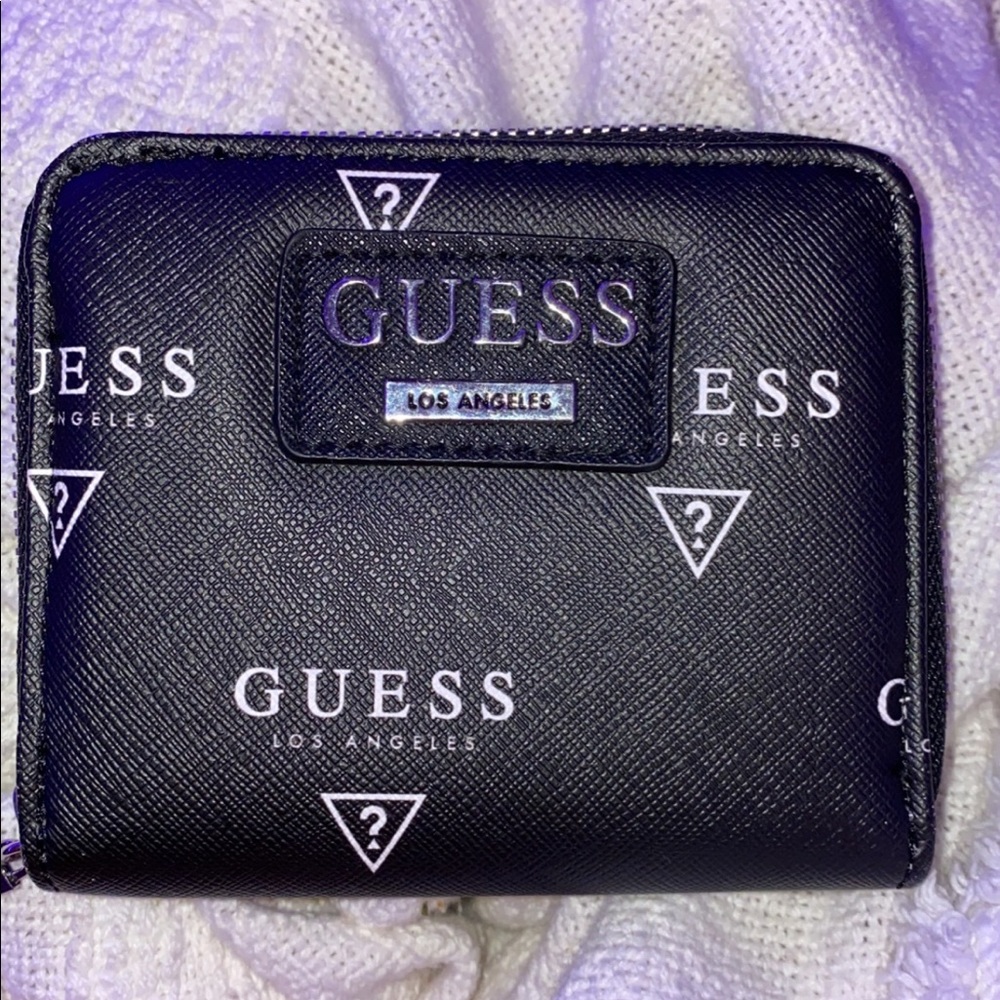 GUESS wallet